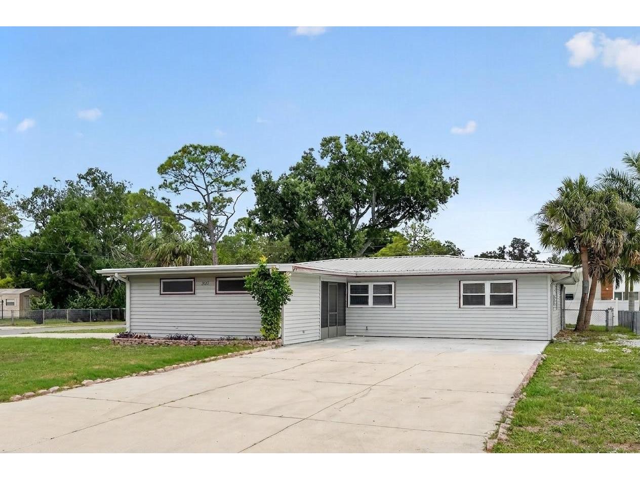 2505 Wood Street Sarasota FL 34237 A4696166 image44