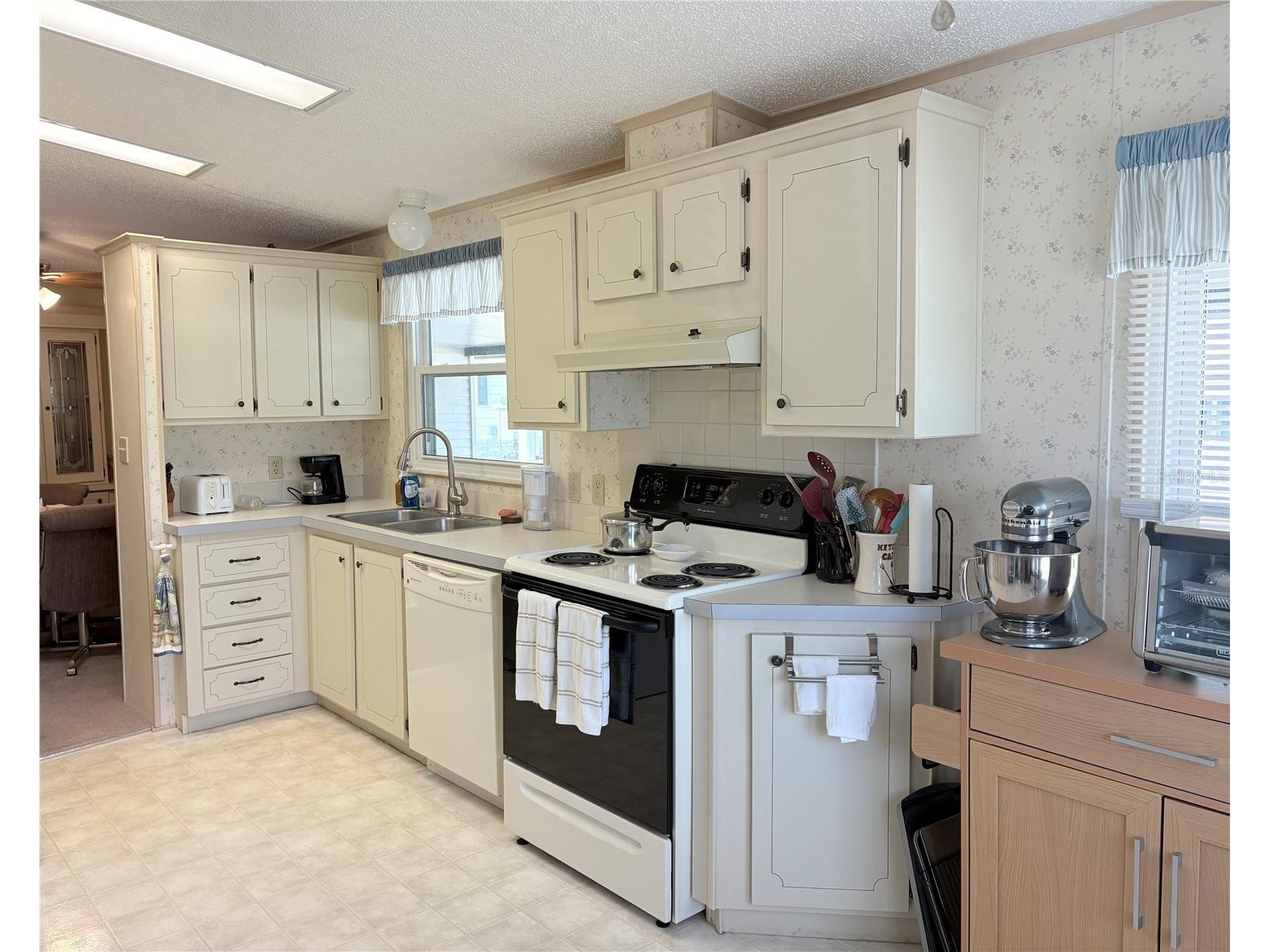 25051 Betton Hill Leesburg FL 34748 G5106645 image14