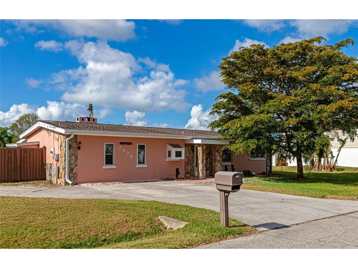 2506 41st Street E Bradenton FL 34208 A4642473 image1