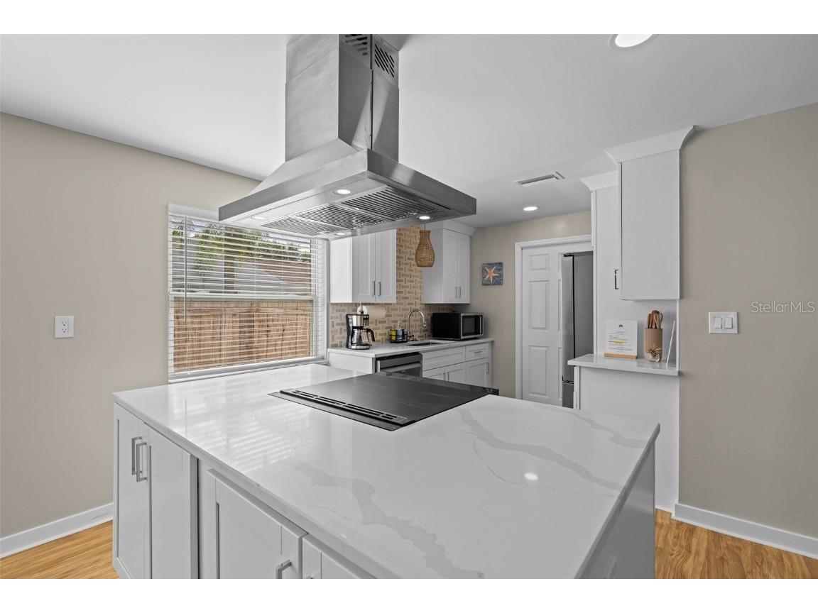 2506 Bay Boulevard Indian Rocks Beach FL 33785 TB8447660 image6