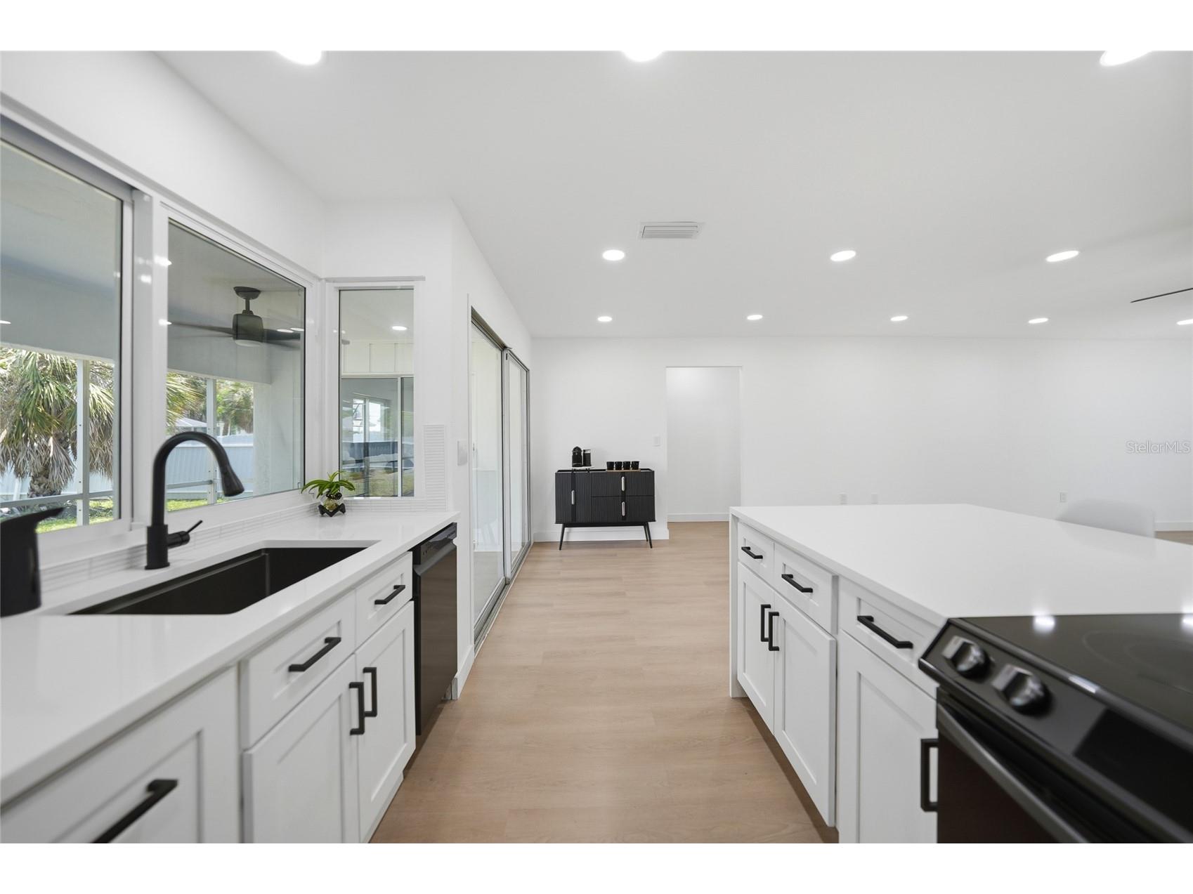 2506 Lakeshore Circle Port Charlotte FL 33952 D6147949 image11