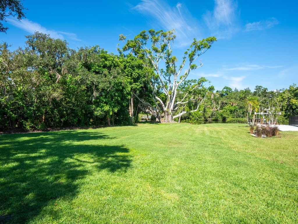 2506 Wilkinson Road Sarasota FL 34231 - PHILLIPPI CREEK A4658788 image3