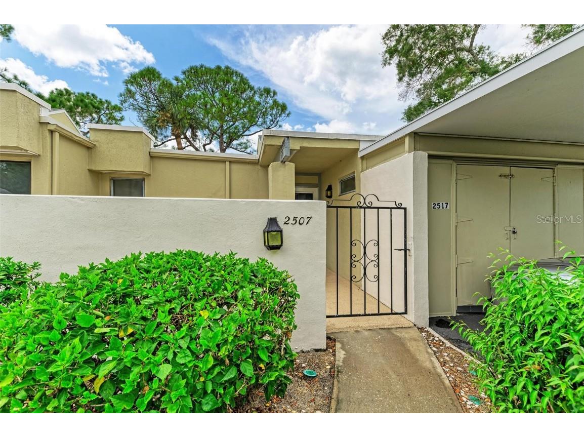 2507 Glebe Farm Close #H-1 Sarasota FL 34235 A4580091 image1