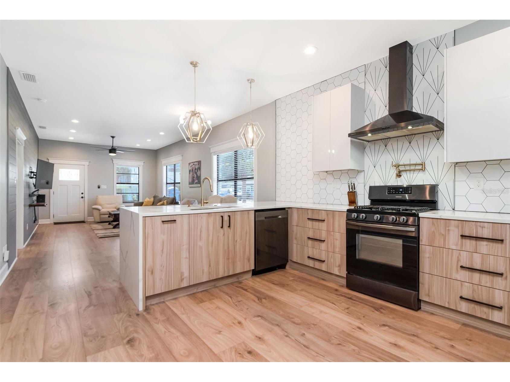 2507 W Gray Street Tampa FL 33609 TB8520491 image13