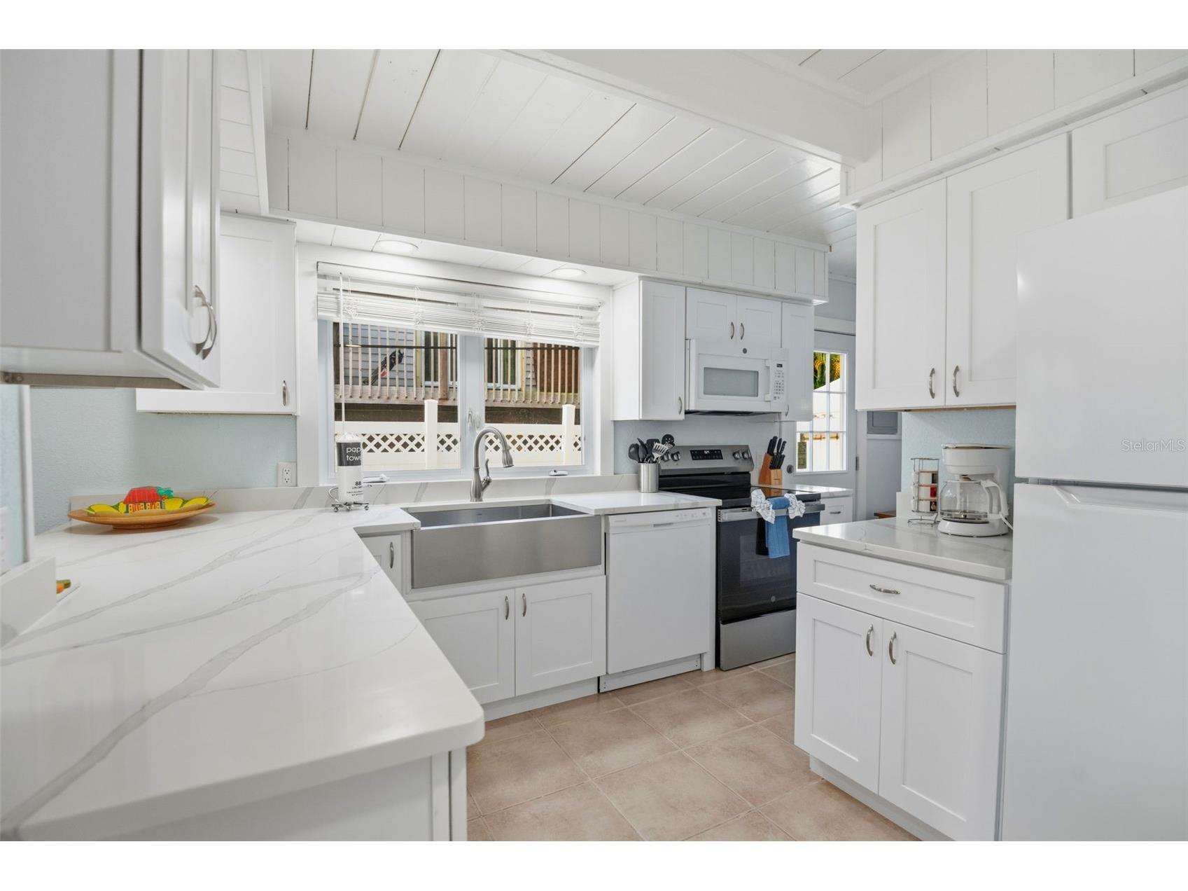 2508 Avenue B Bradenton Beach FL 34217 TB8496107 image10