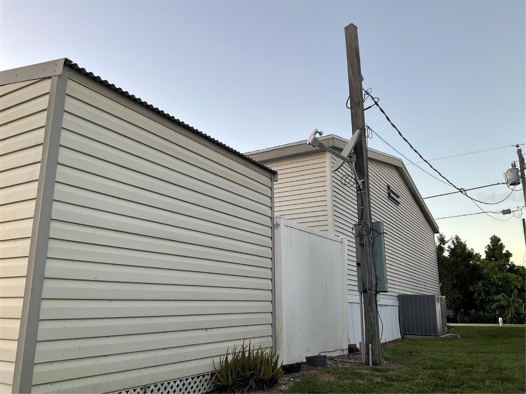 2508 SE 32nd Street Okeechobee FL 34974 OK225673 image35