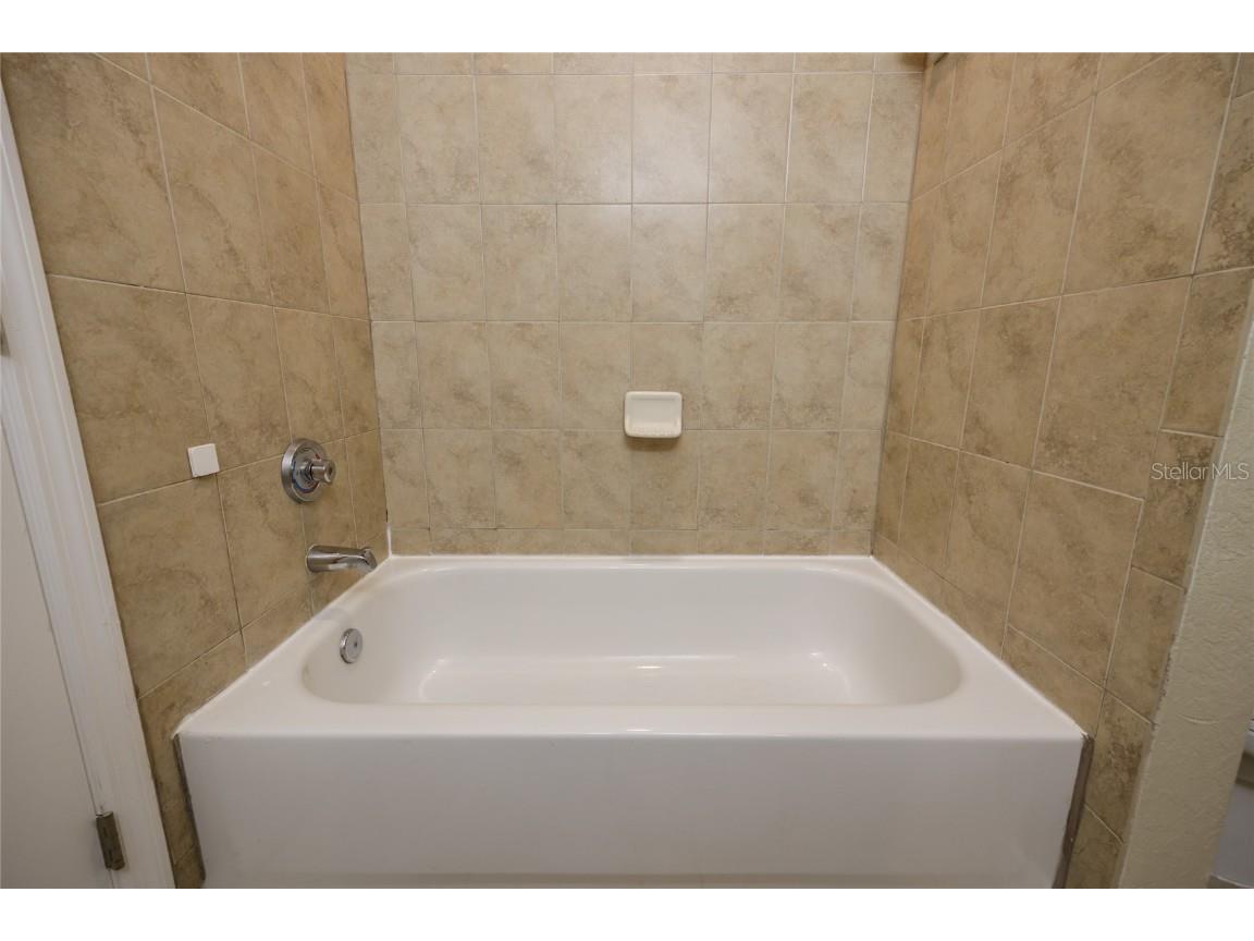 2508 SW 35th Place #Q101 Gainesville FL 32608 GC533861 image26