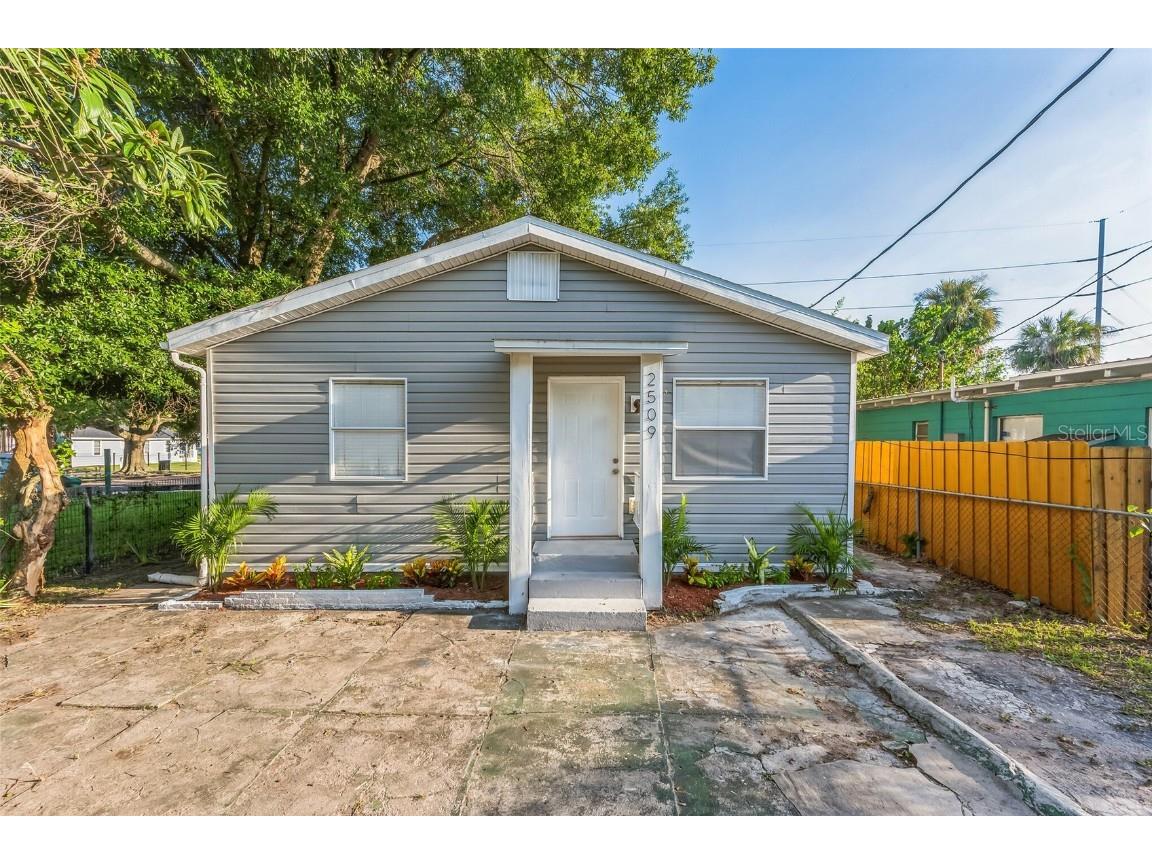 2509 E 12th Avenue Tampa FL 33605 O6137559 image1