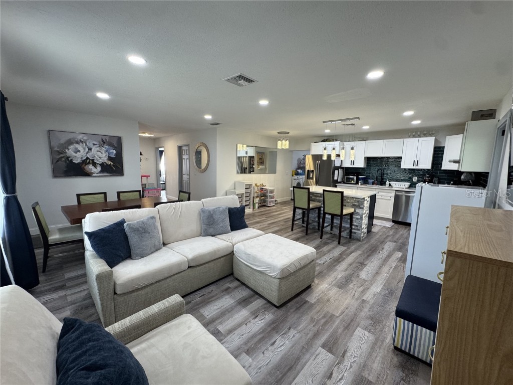 2509 Thornbrook Place Tampa FL 33618 TB8400520 image15