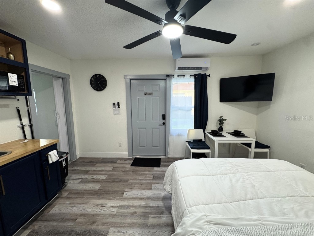 2509 Thornbrook Place Tampa FL 33618 TB8400520 image5