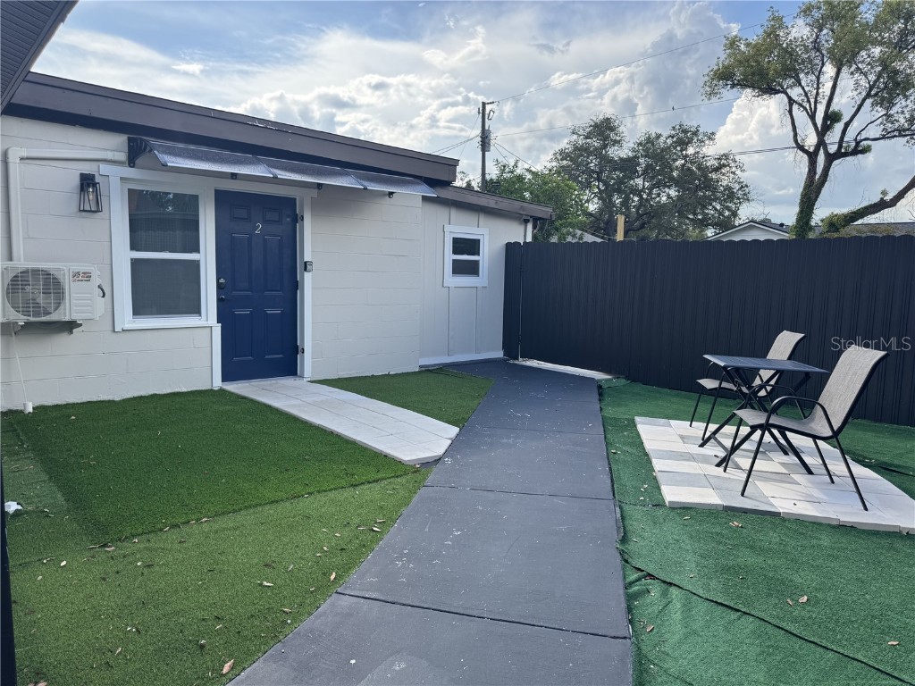 2509 Thornbrook Place Tampa FL 33618 TB8400520 image9