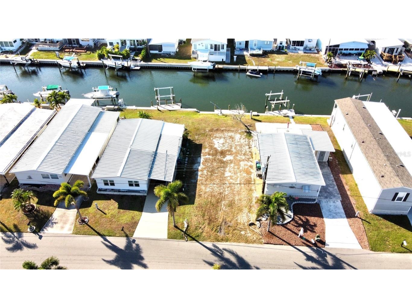 251 Aloha Drive Palmetto FL 34221 A4675965 image1