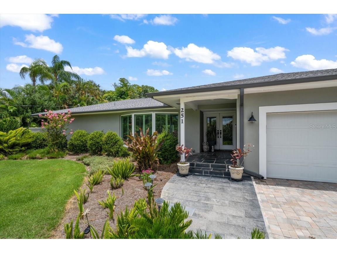 251 Bluff View Drive Belleair Bluffs FL 33770 U8248987 image1