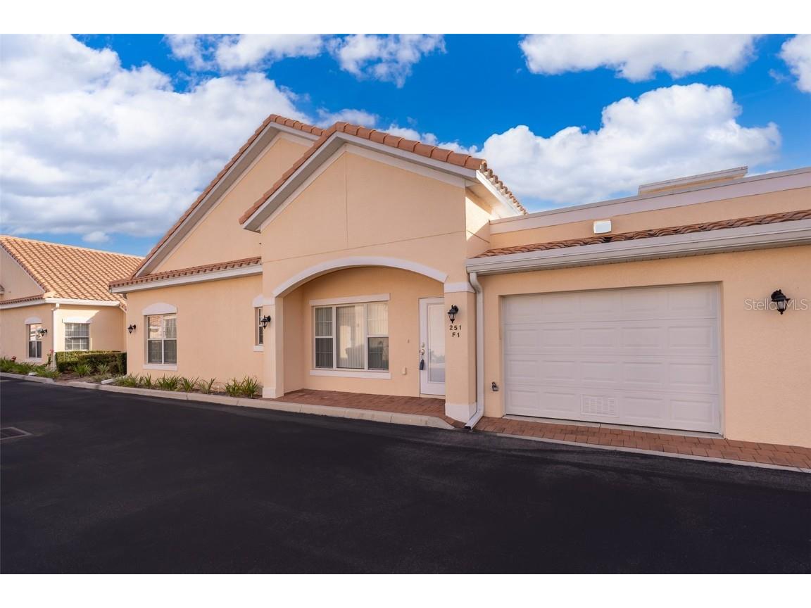 251 David Walker Drive #F-1 Tavares FL 32778 O6161505 image1