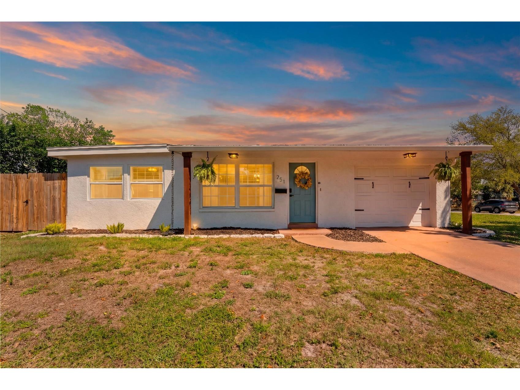 251 Davison Avenue NE Saint Petersburg FL 33703 TB8485244 image1