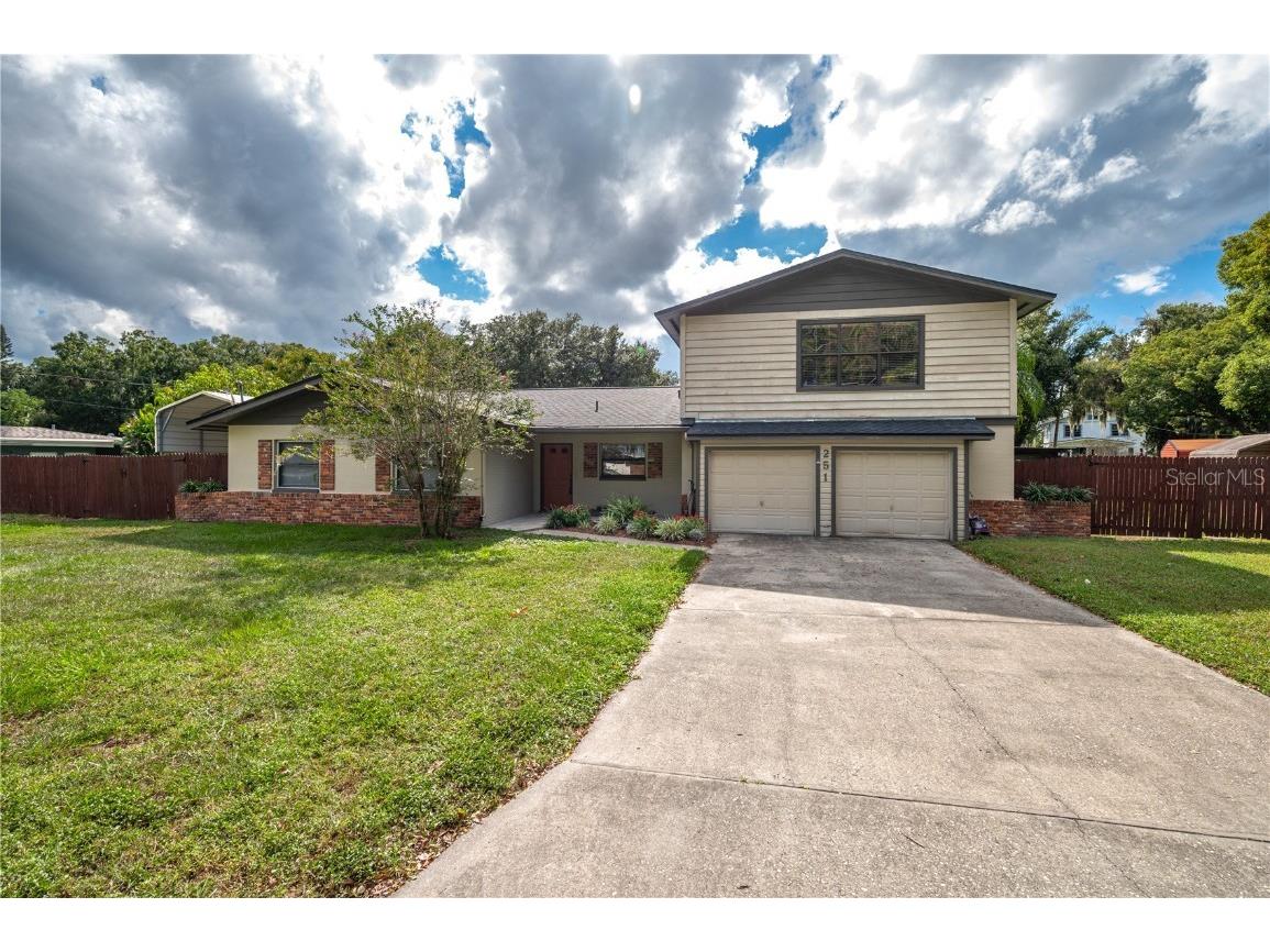 251 Lake Howard Drive SW Winter Haven FL 33880 L4947902 image1