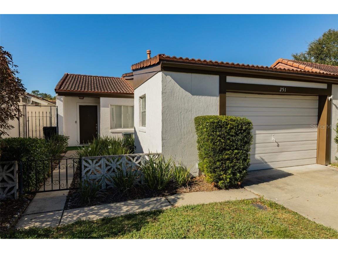 251 Mariposa Winter Haven FL 33884 P4923953 image1