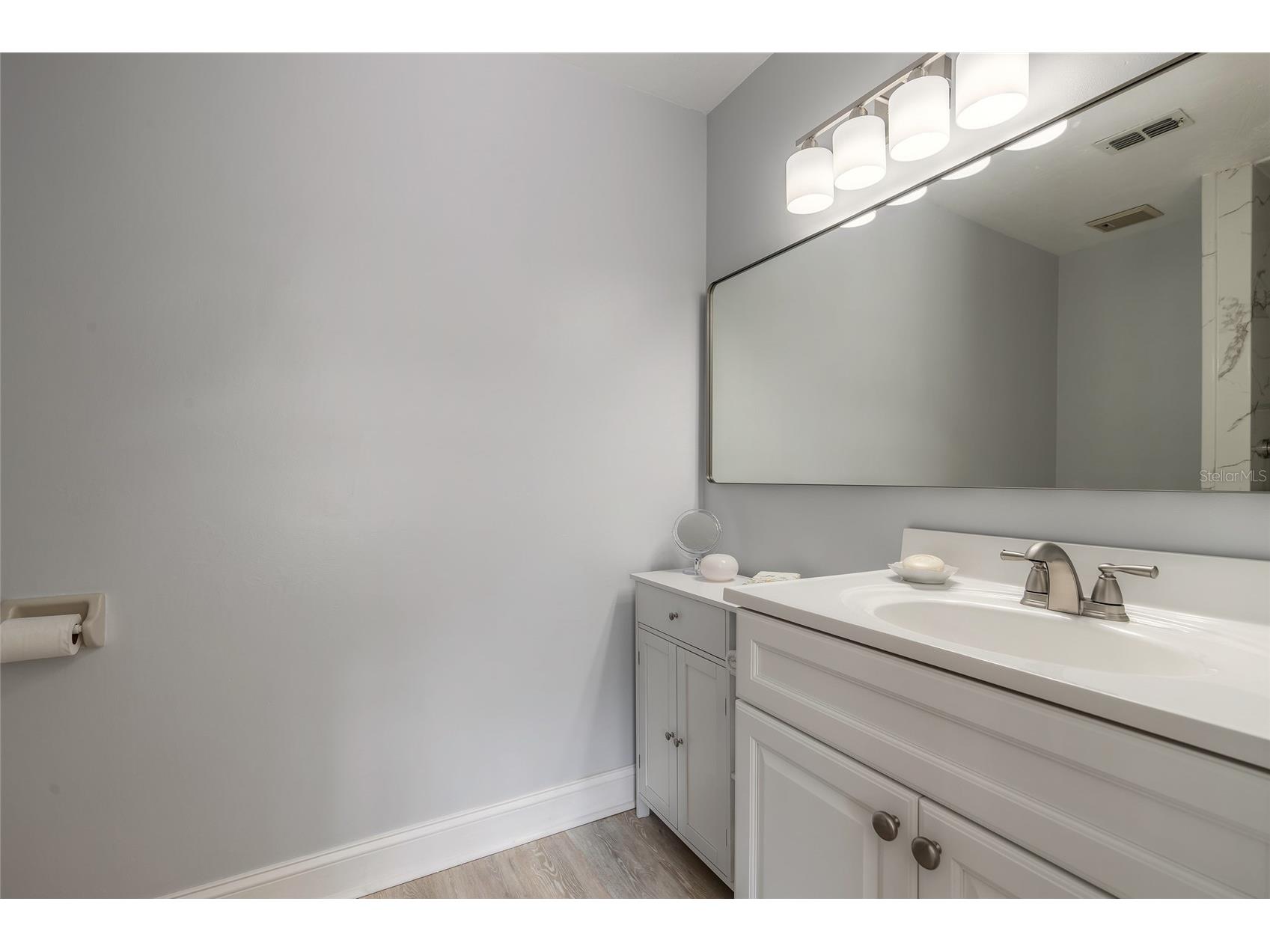 251 Orange Grove Drive #8 Ormond Beach FL 32174 V4946671 image13