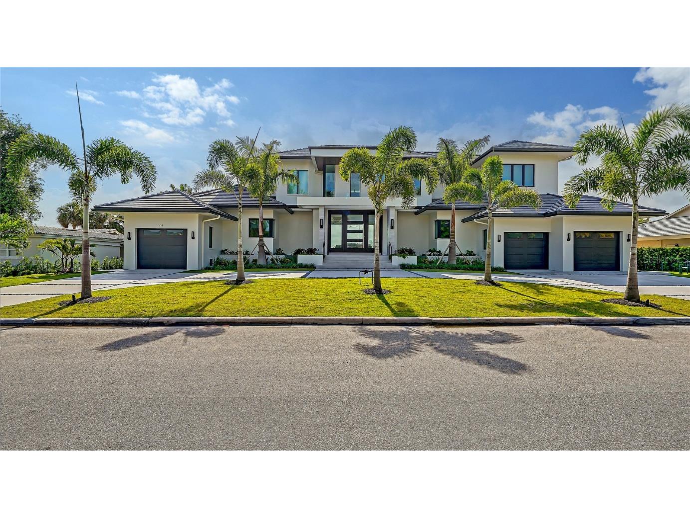251 Robin Drive Sarasota FL 34236 A4609348 image1