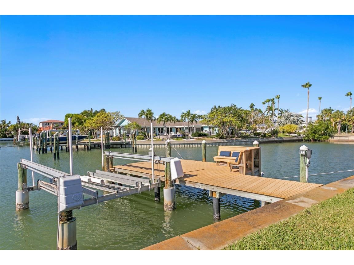 251 S Isle Drive Saint Pete Beach FL 33706 TB8442989 image48
