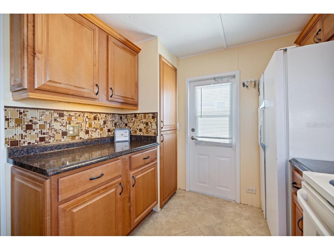 251 Southwinds Drive Sarasota FL 34231 A4669553 image9