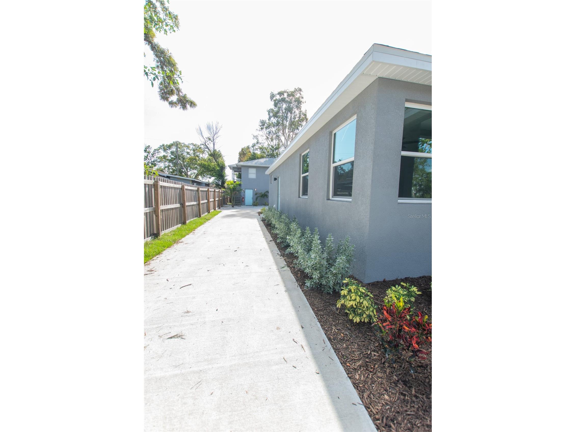 2510 16th Avenue N Saint Petersburg FL 33713 TB8525945 image3