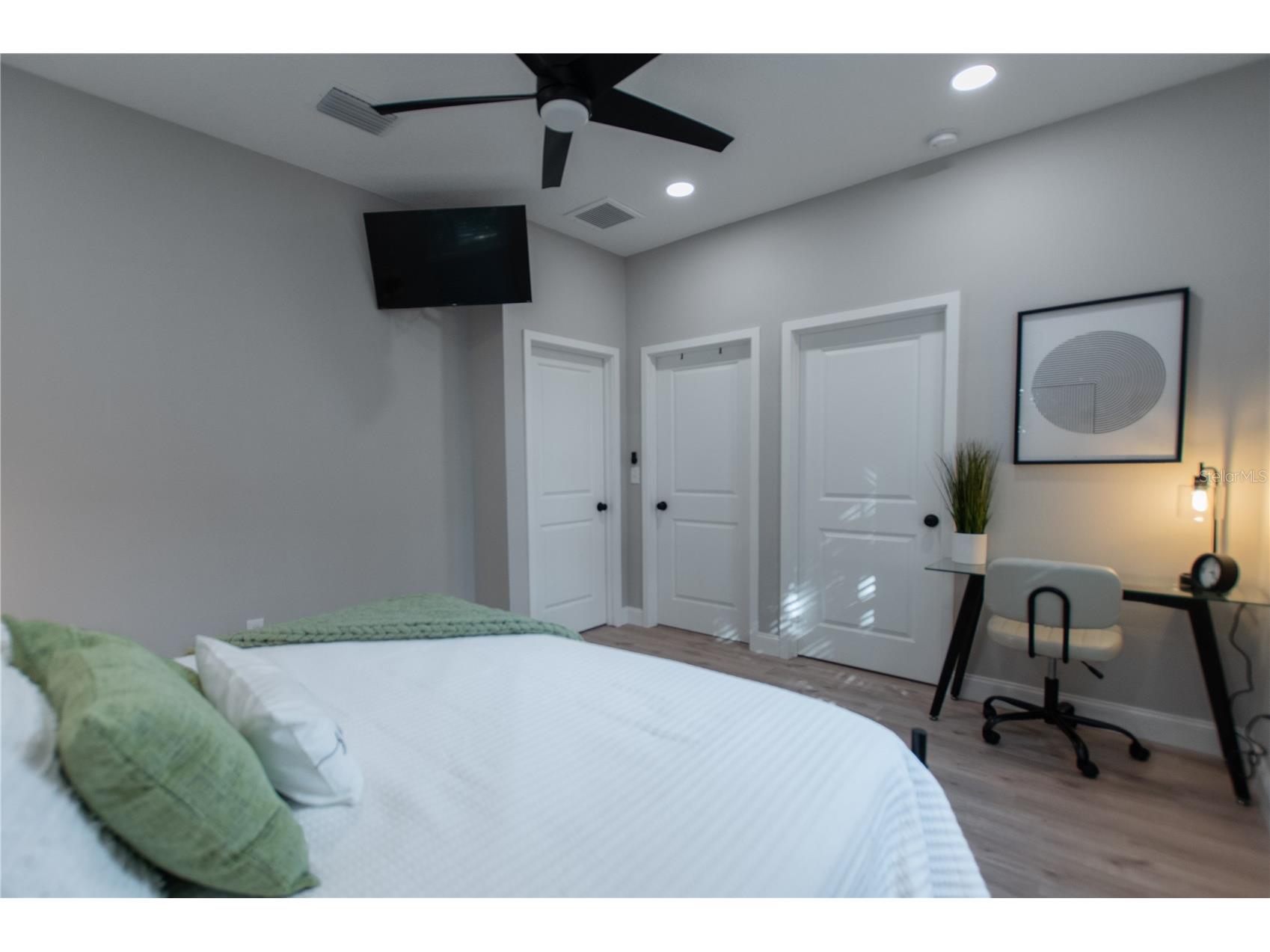 2510 16th Avenue N Saint Petersburg FL 33713 TB8525945 image35
