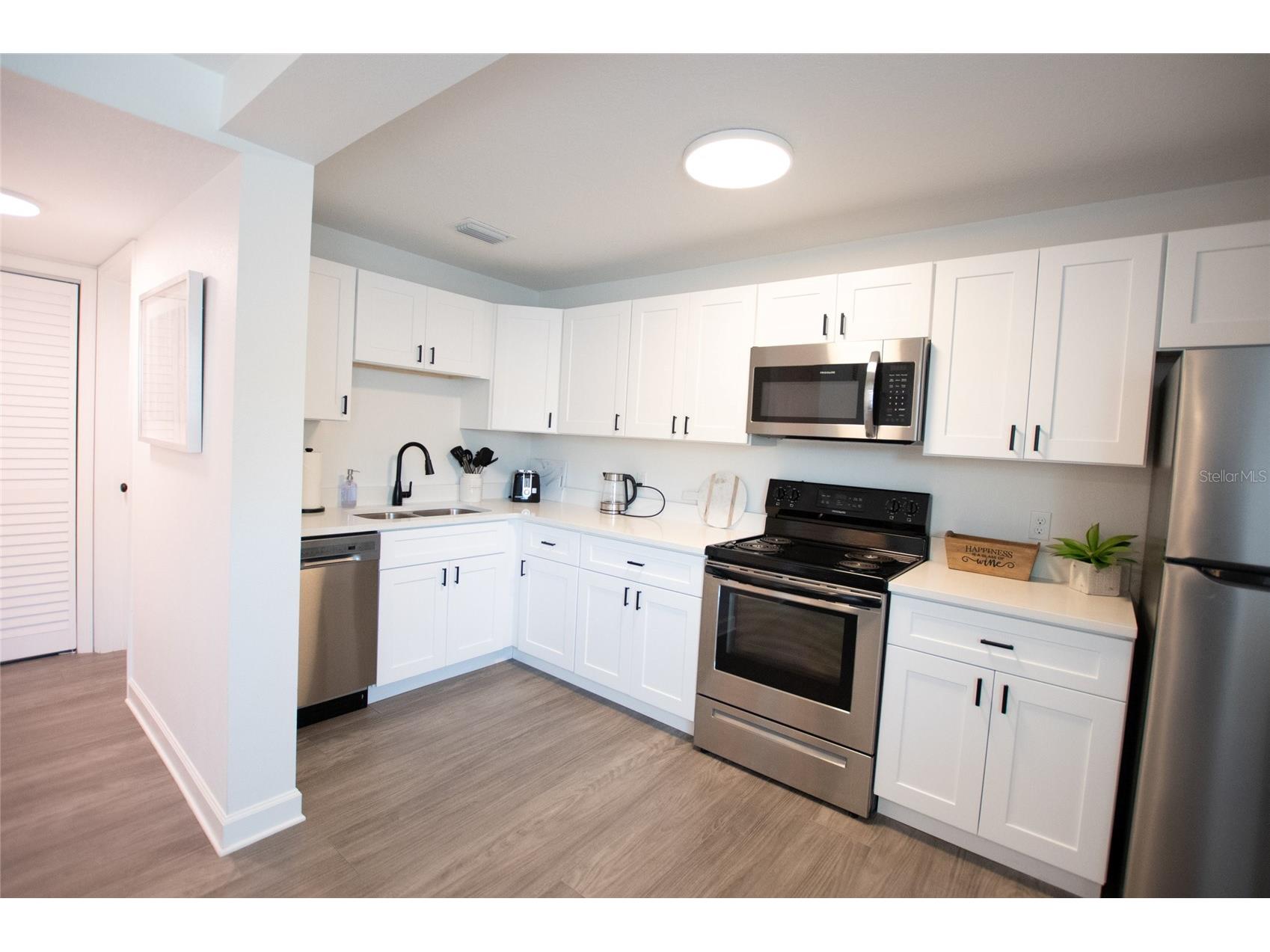 2510 16th Avenue N Saint Petersburg FL 33713 TB8525945 image50