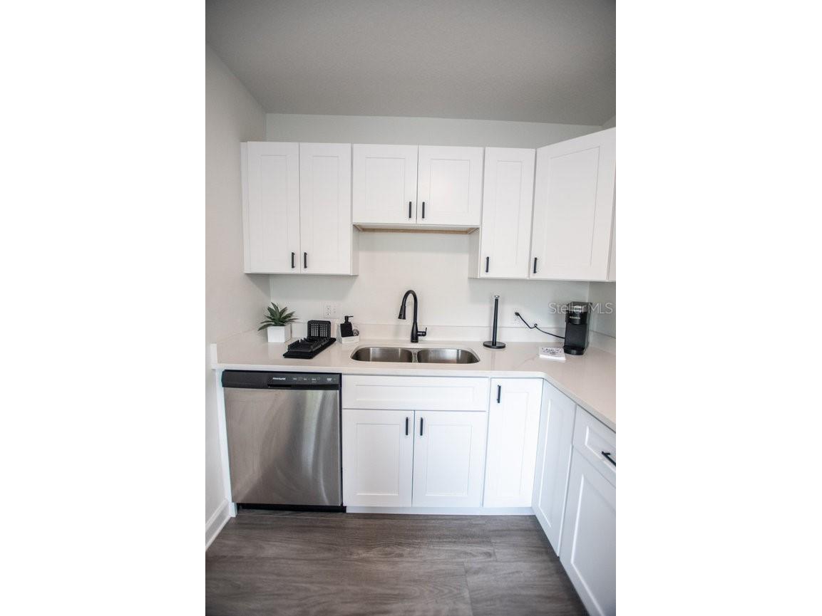 2510 16th Avenue N Saint Petersburg FL 33713 TB8525945 image53
