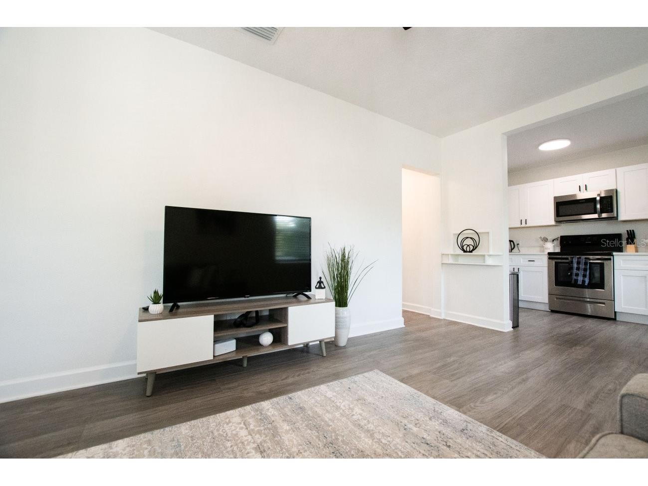 2510 16th Avenue N Saint Petersburg FL 33713 TB8525945 image65