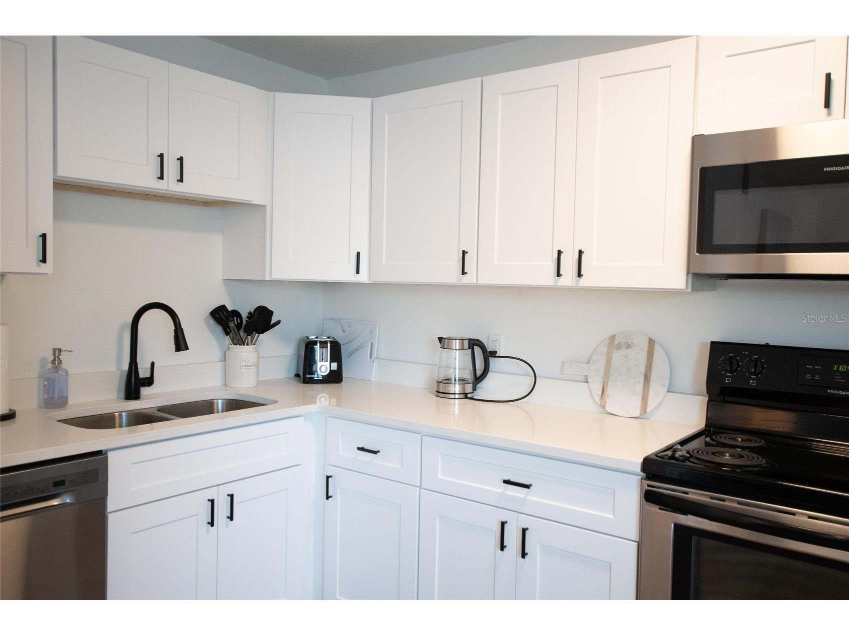 2510 16th Avenue N Saint Petersburg FL 33713 TB8525945 image68