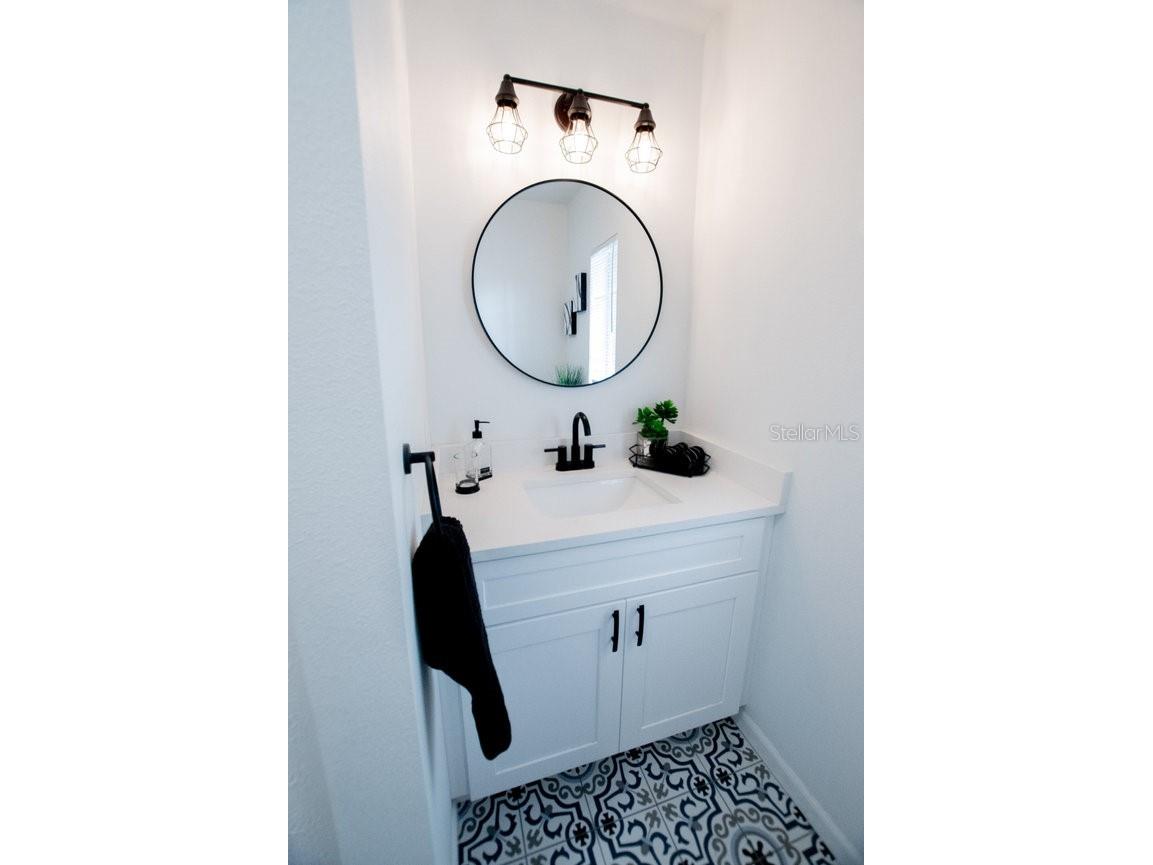 2510 16th Avenue N Saint Petersburg FL 33713 TB8525945 image75