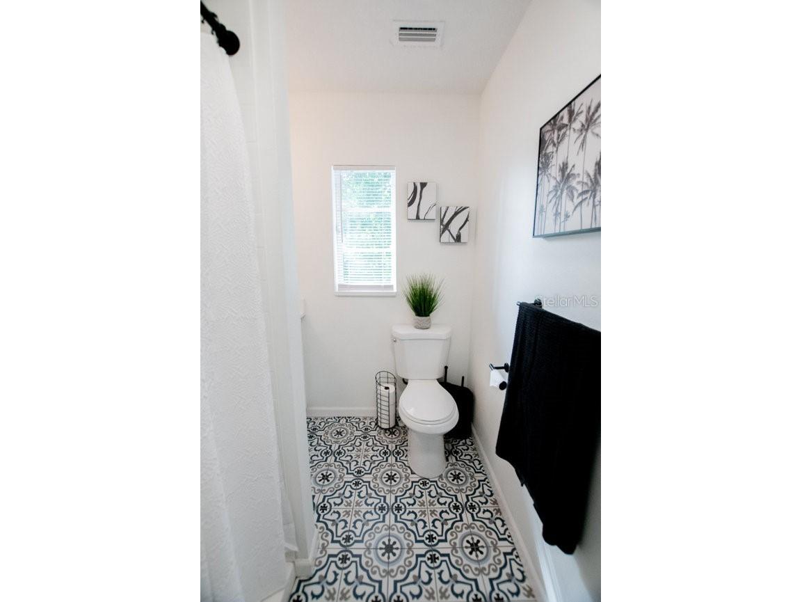2510 16th Avenue N Saint Petersburg FL 33713 TB8525945 image76
