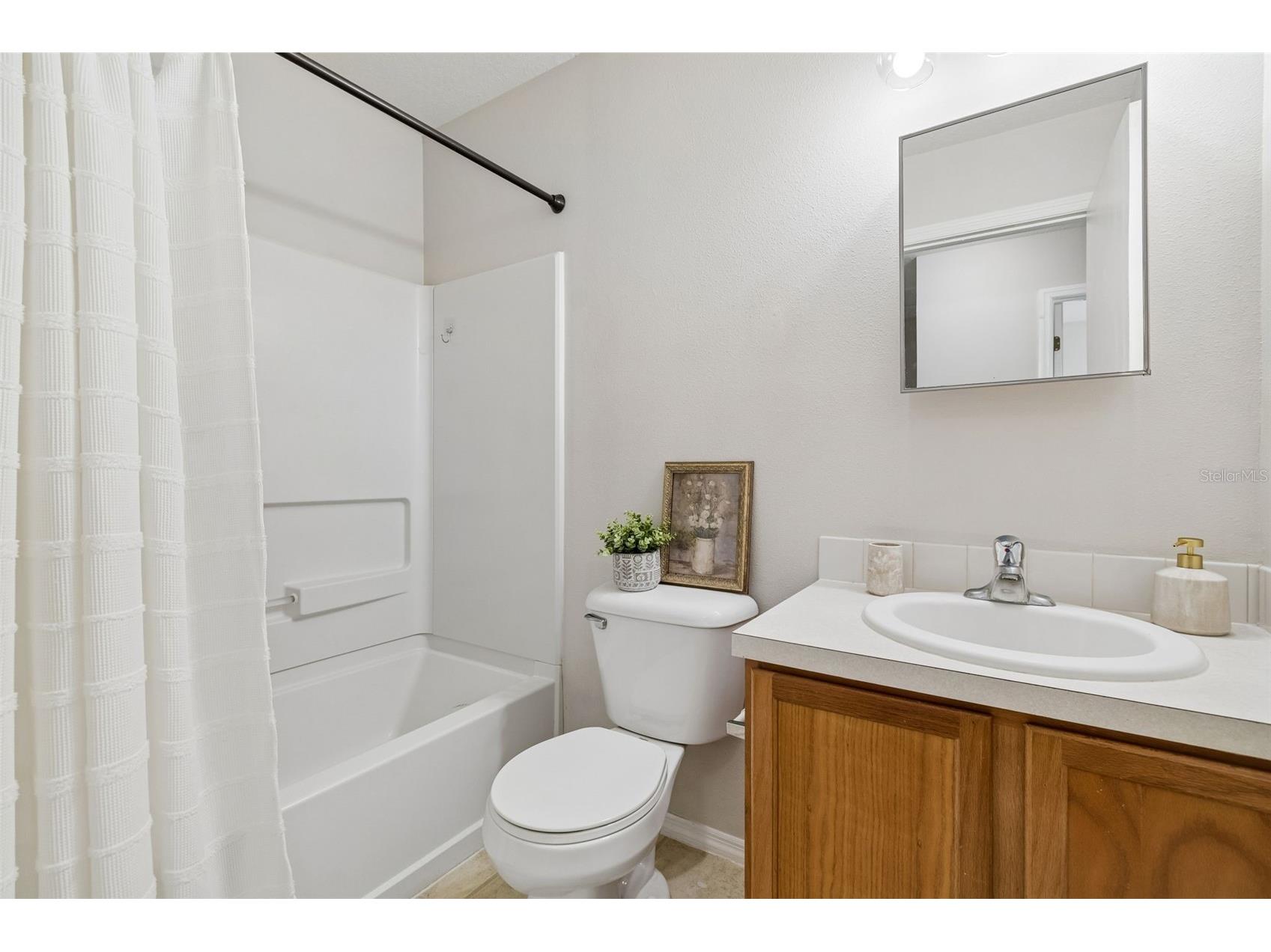 2510 Edgewater Falls Drive Brandon FL 33511 TB8498623 image35