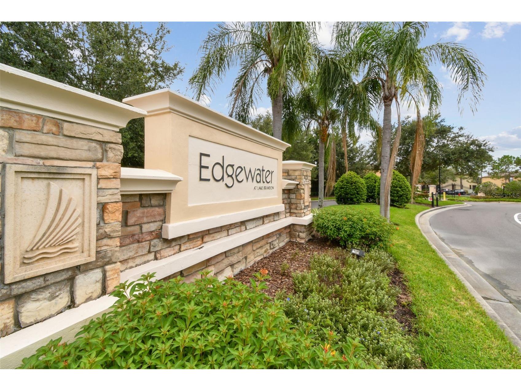 2510 Edgewater Falls Drive Brandon FL 33511 TB8498623 image87