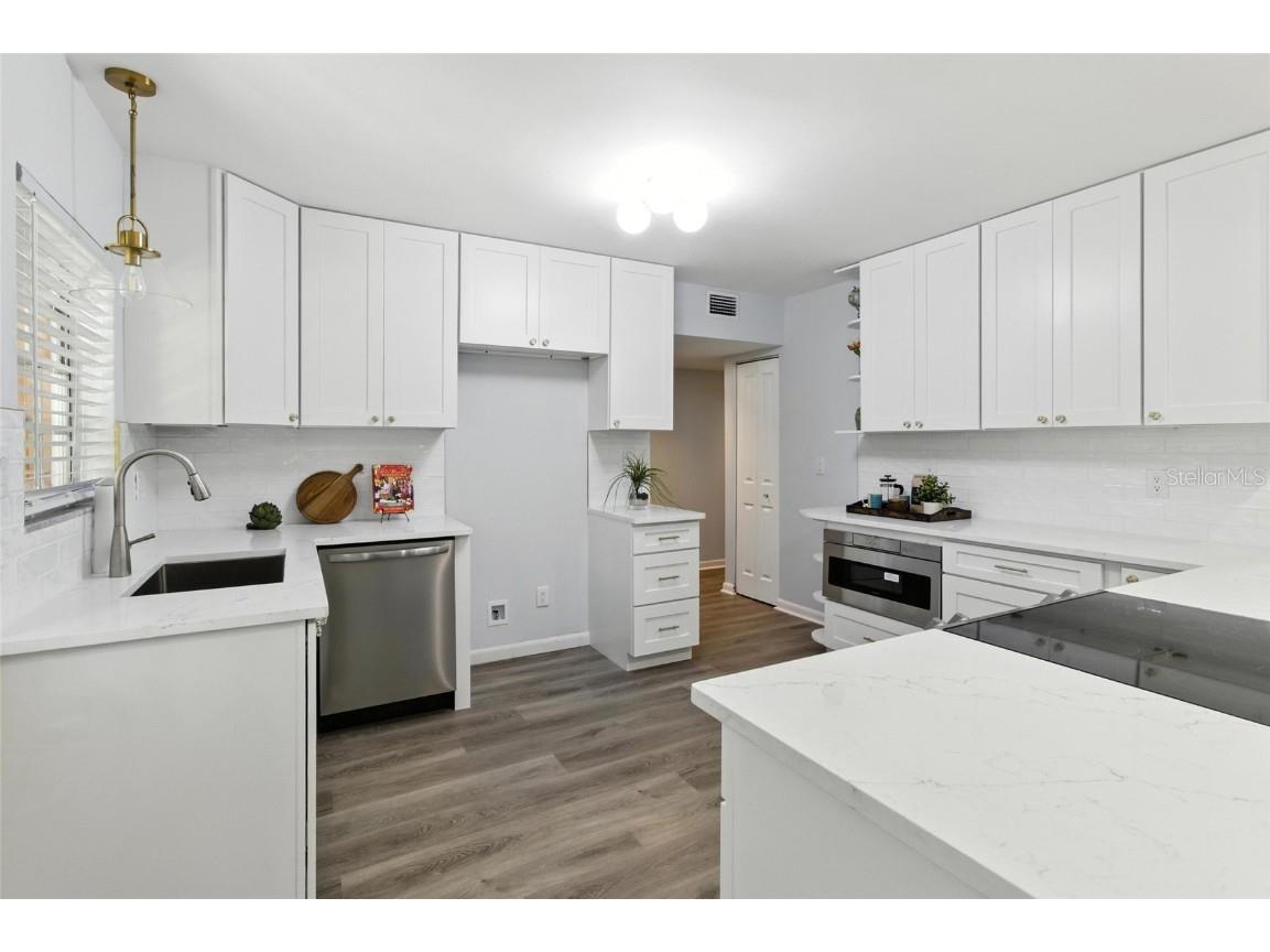 2510 Lake Ellen Drive Tampa FL 33618 TB8400954 image12