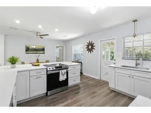 2510 Lake Ellen Drive Tampa FL 33618 W7885822 image15