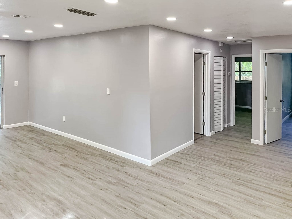2510 NE 182nd Street North Miami Beach FL 33160 O6224343 image1