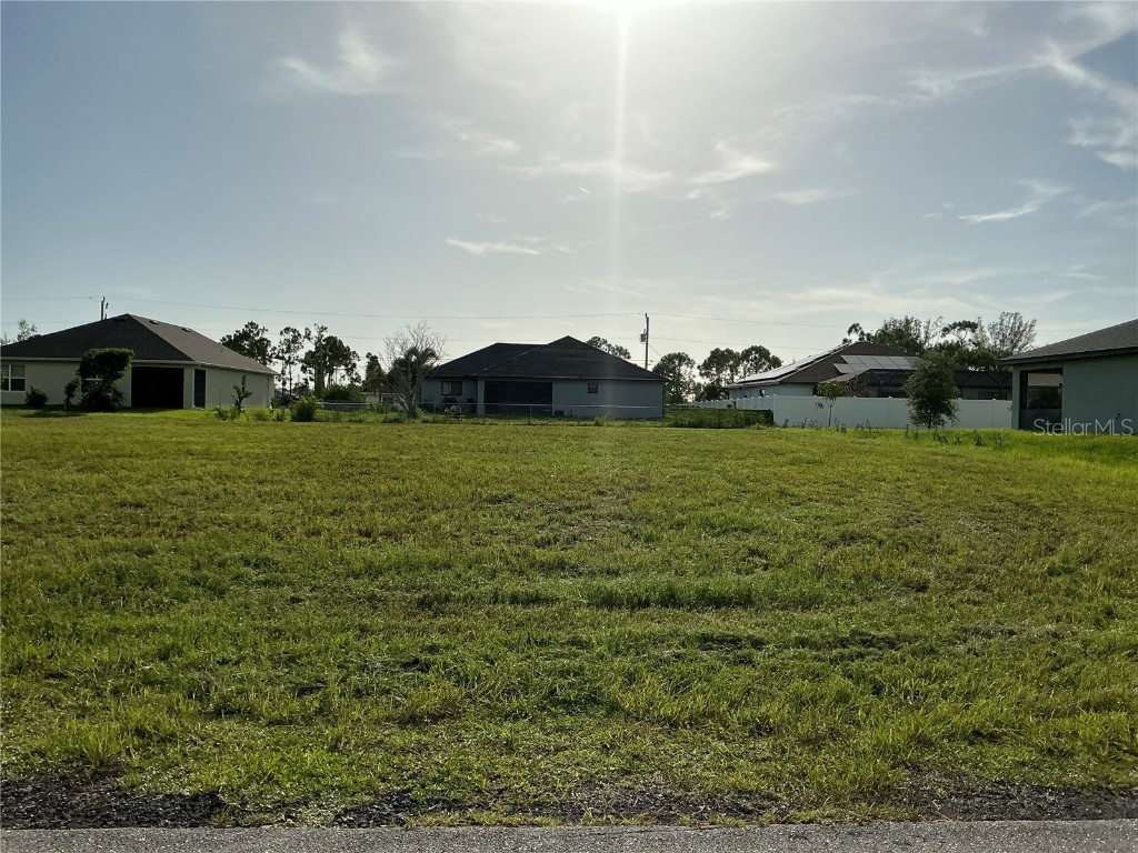 2510 NW 18th Avenue Cape Coral FL 33993 OM685427 image1