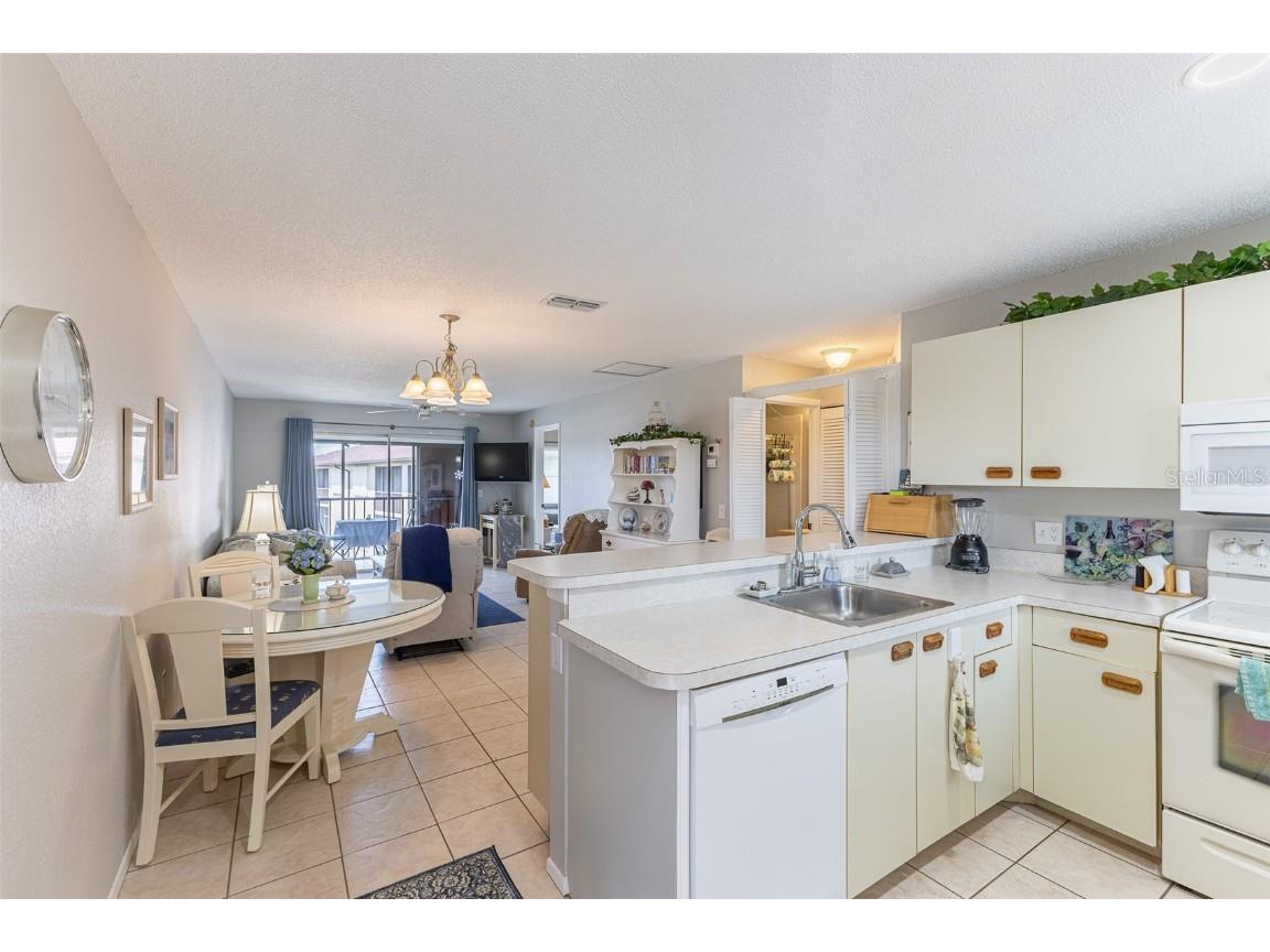 25100 Sandhill Boulevard #I-204 Punta Gorda FL 33983 C7510218 image6