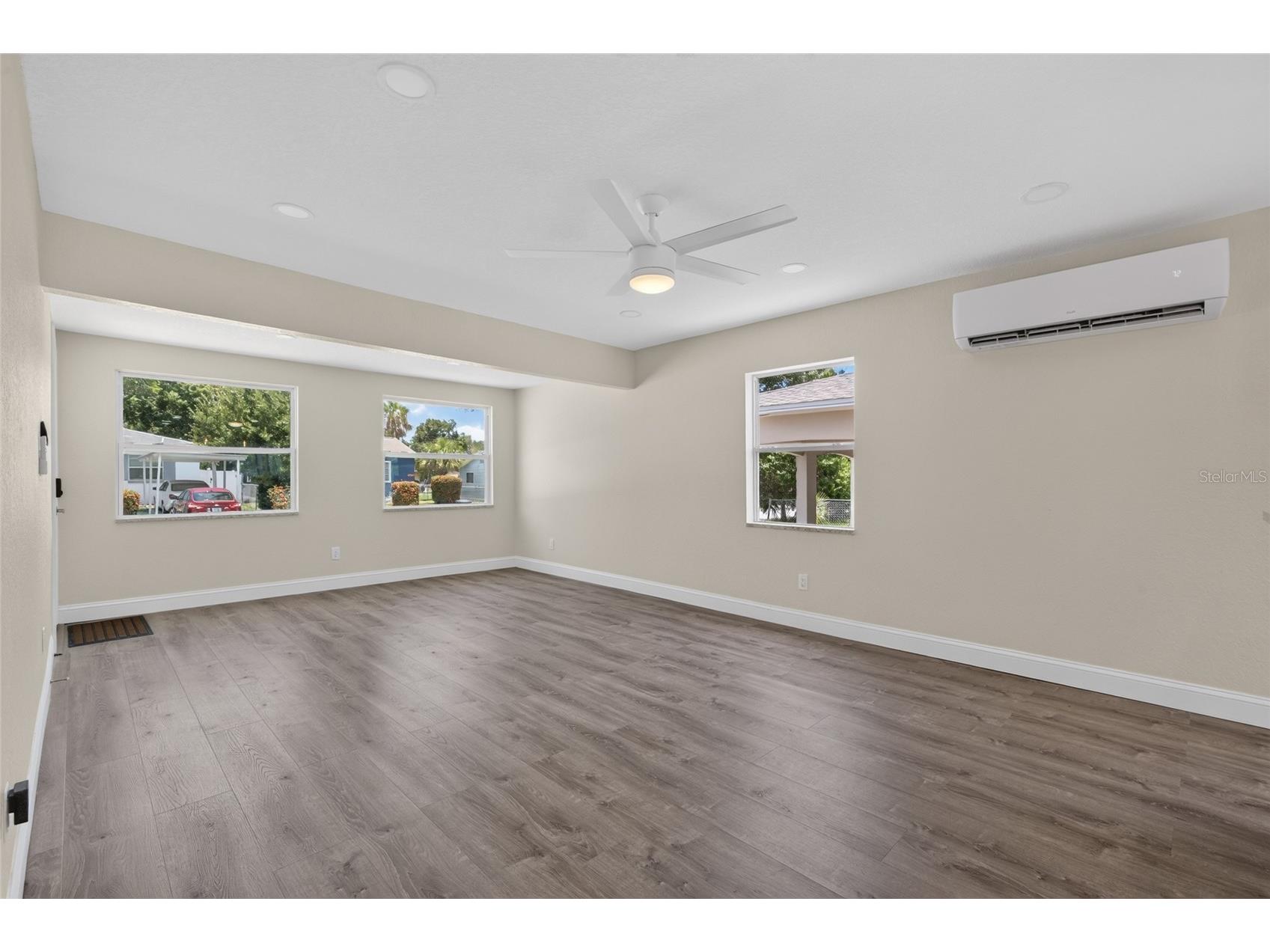 2511 27th Street S Saint Petersburg FL 33712 TB8528361 image9
