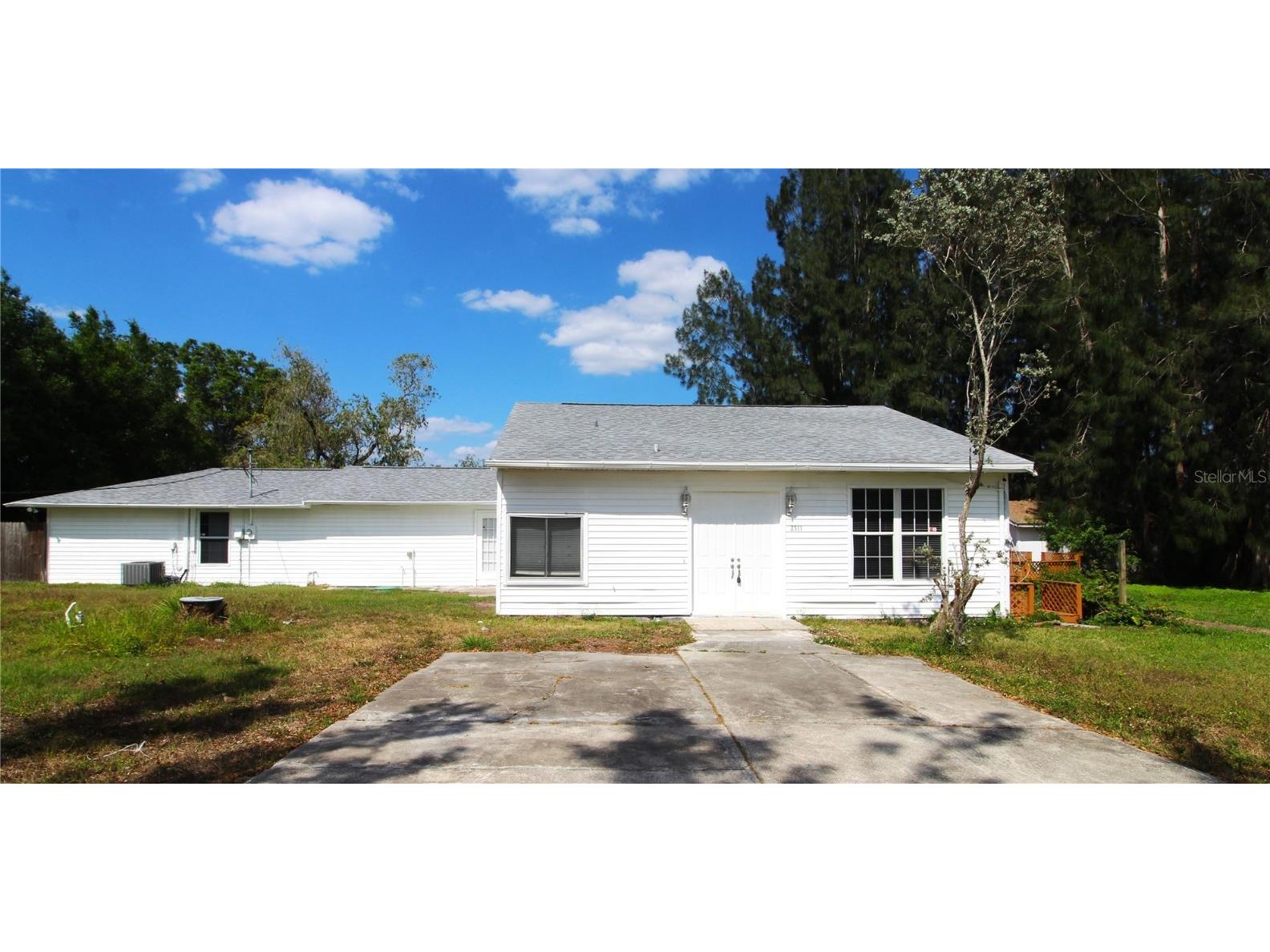 2511 51st Boulevard E Bradenton FL 34208 A4564106 image1