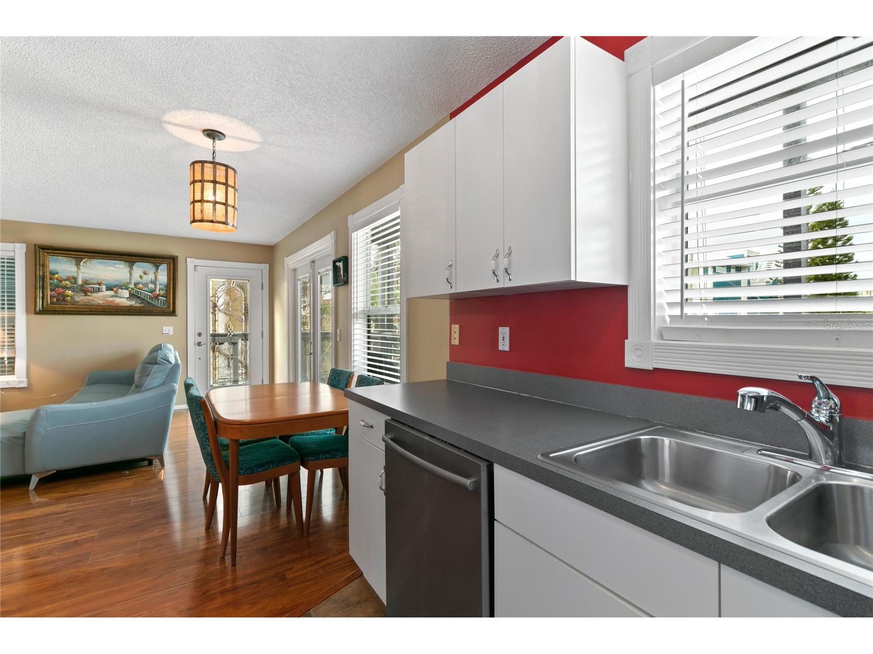 2511 Avenue C #WEST Bradenton Beach FL 34217 TB8472022 image8