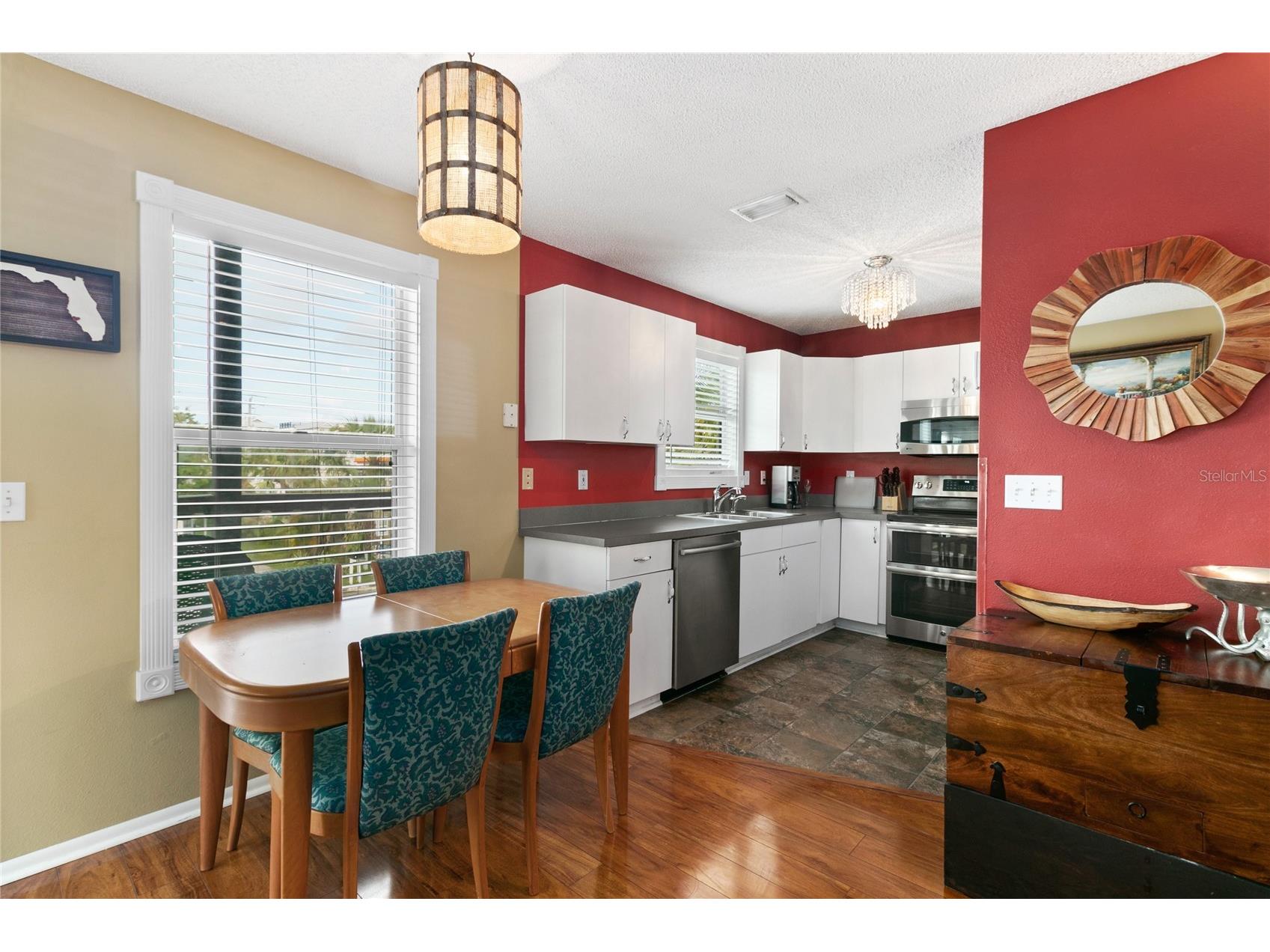 2511 Avenue C #WEST Bradenton Beach FL 34217 TB8472022 image9