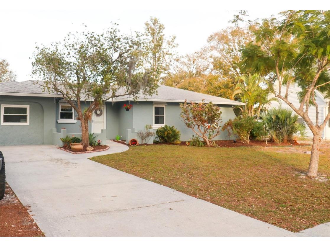 2511 Golden Poinciana Place Sarasota FL 34232 A4602405 image1