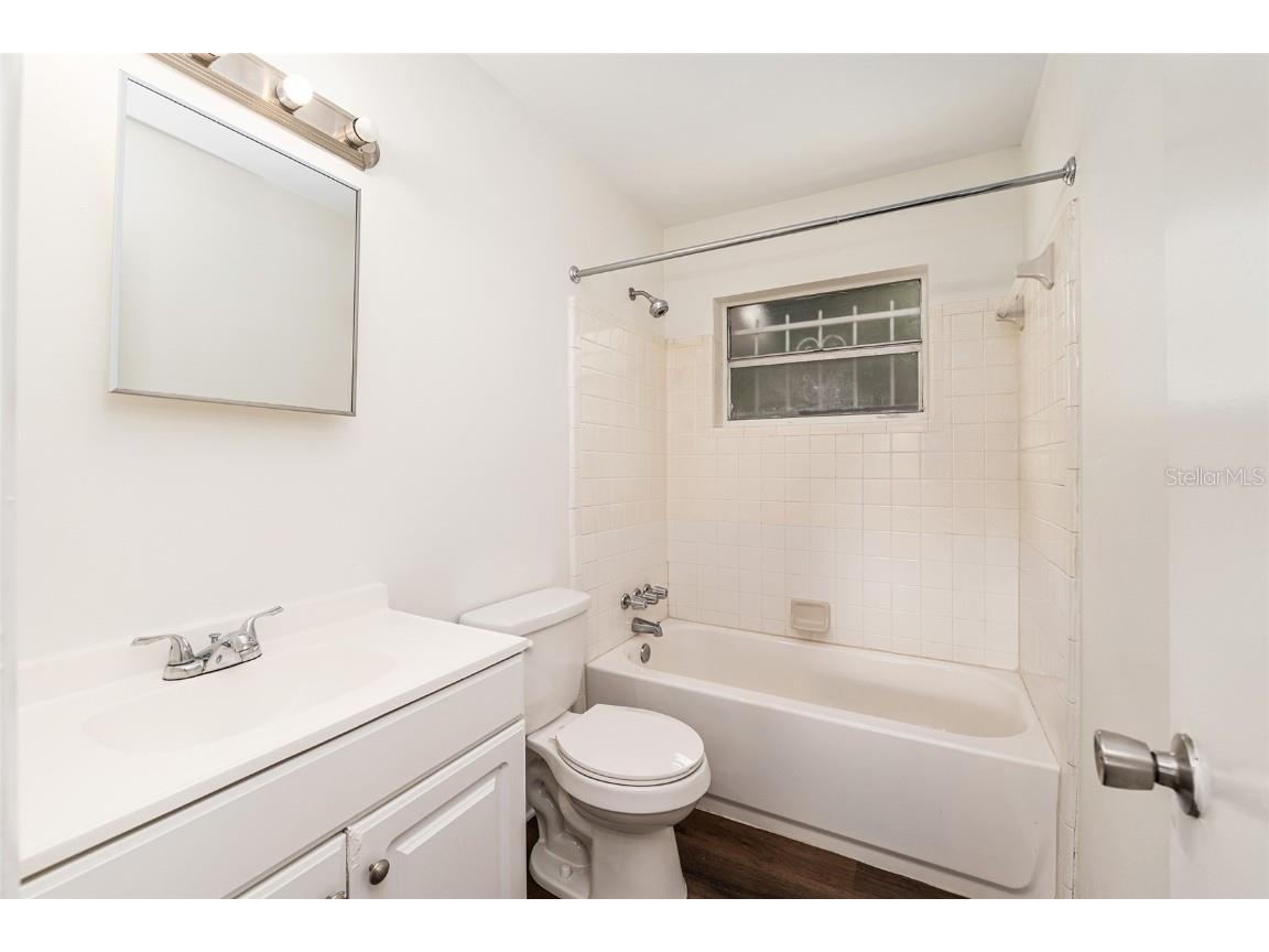 2511 NE 3rd Place Gainesville FL 32641 GC534350 image15