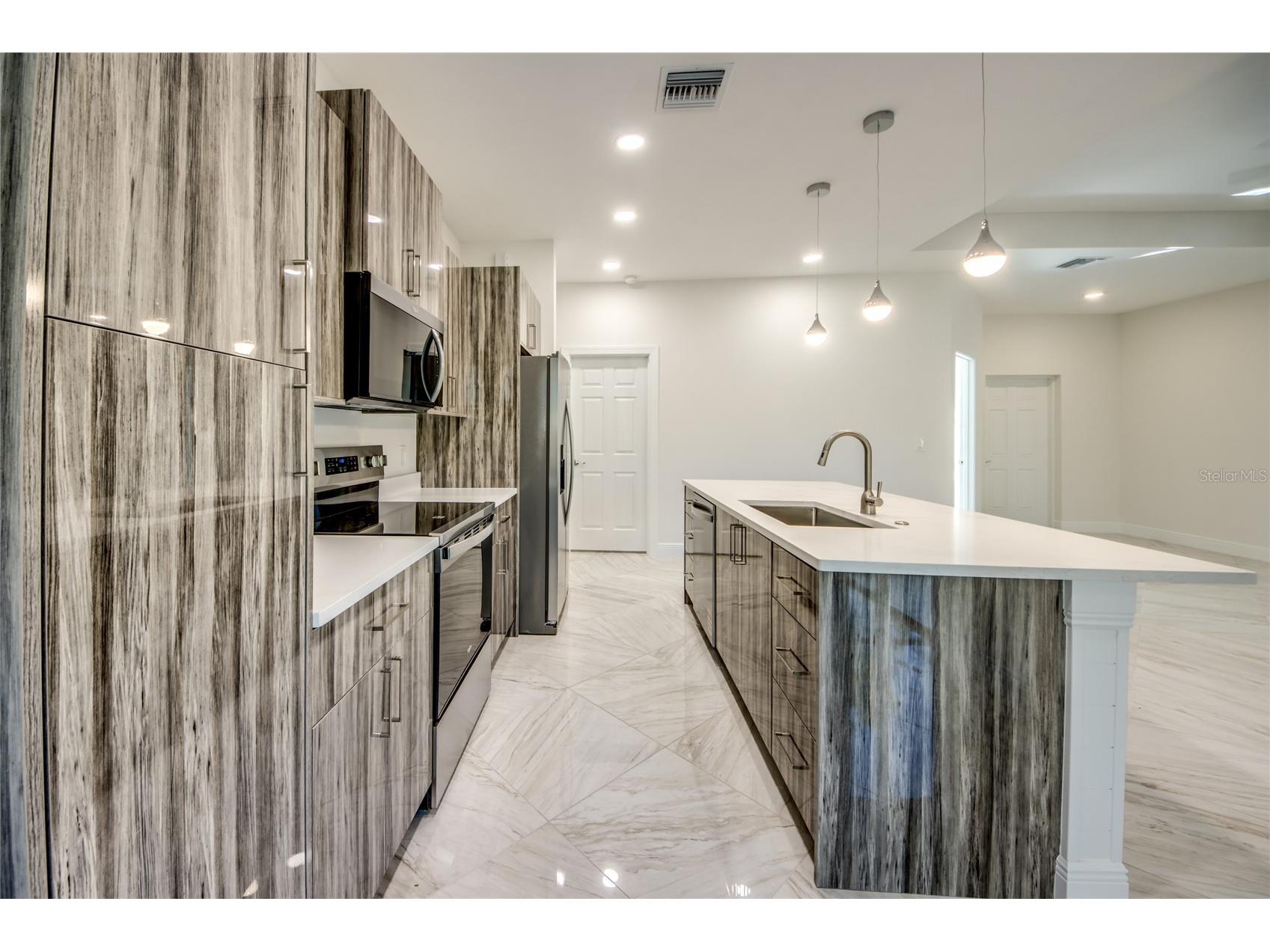 2512 48th Street W Lehigh Acres FL 33971 C7521867 image21