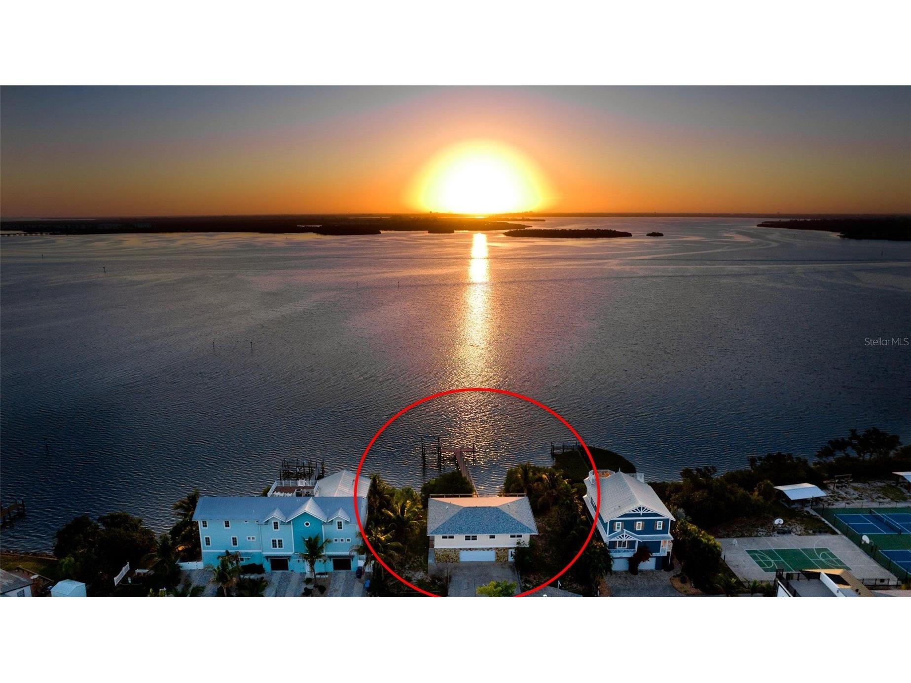 2512 Avenue A Bradenton Beach FL 34217 - SARASOTA BAY A4678416 image1