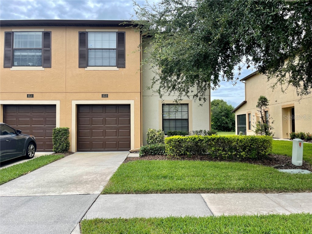 2512 Edgewater Falls Drive Brandon FL 33511 T3495538 image1