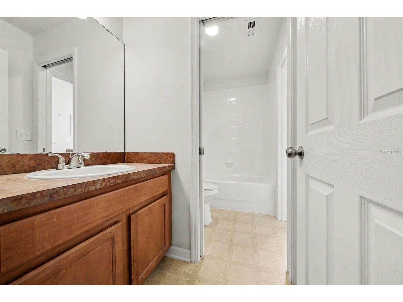 2512 Holly Pine Circle Orlando FL 32820 O6404399 image7